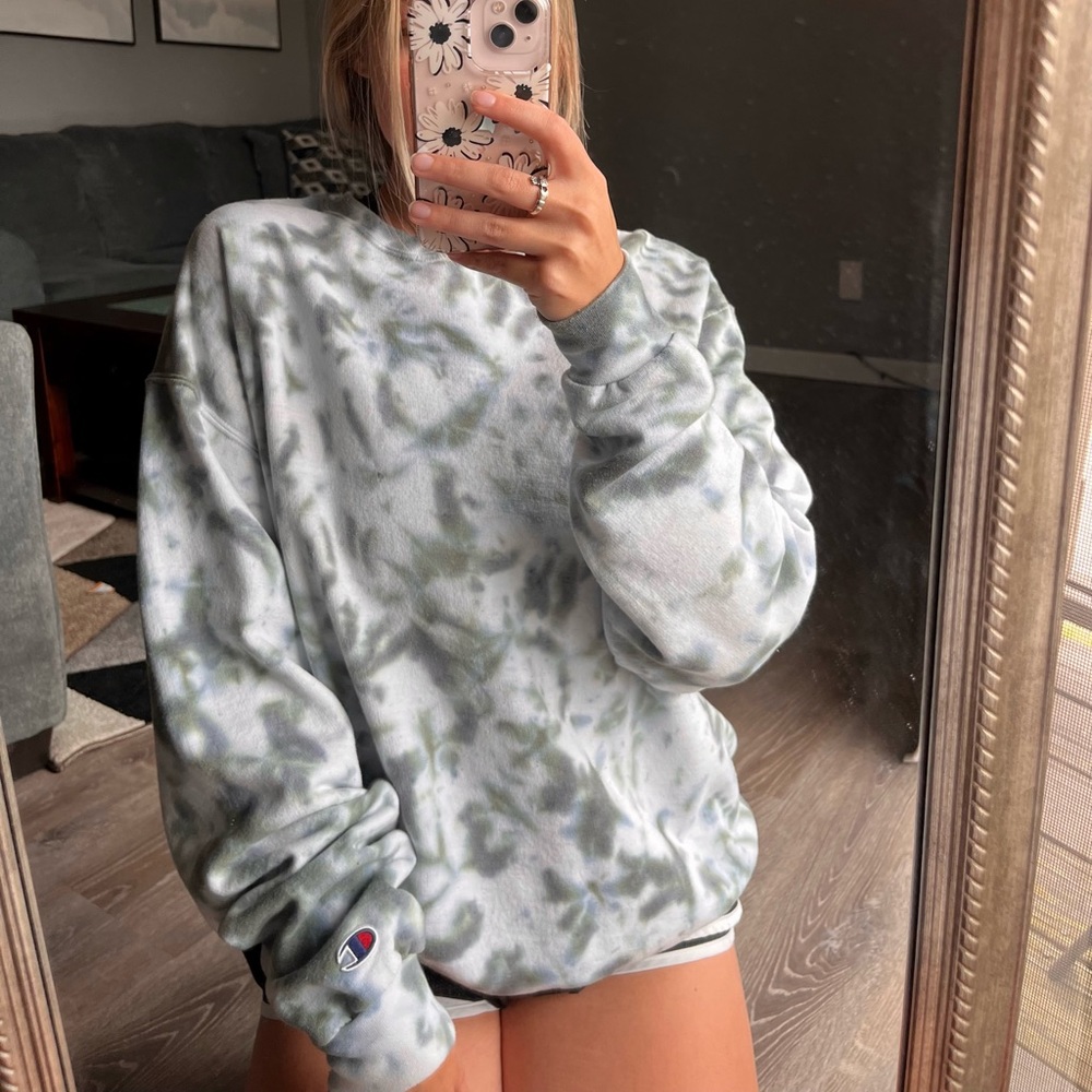 Sweatshirt bundle!! All great quality - lightly used
